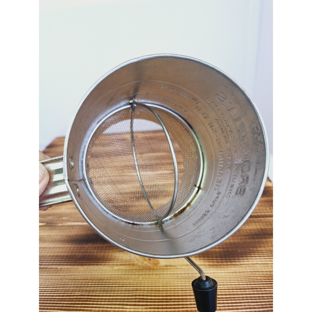 Vintage Bromwell's 3 Cup‎ Measuring Hand Crank Flour Sifter Black Plastic #39 - Picture 6 of 10